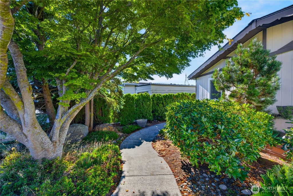 Photo of 2204 Bane Place, Anacortes, WA 98221 (MLS # 2576054)