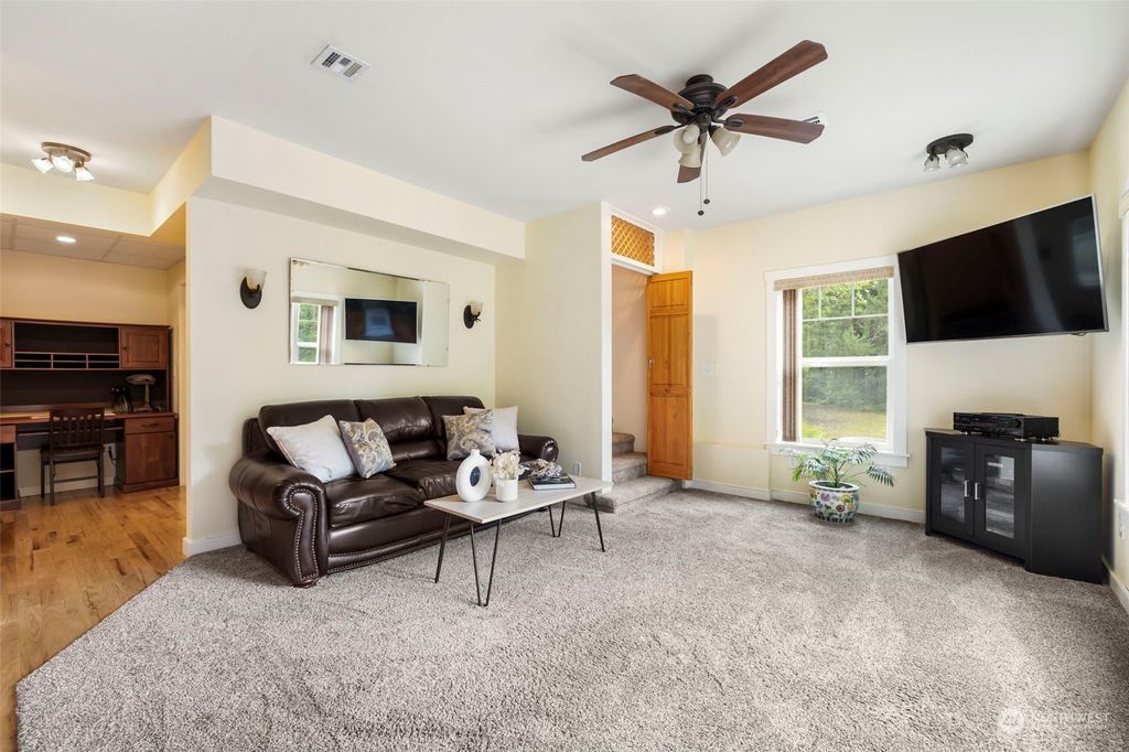 listing image 9360713209607424128