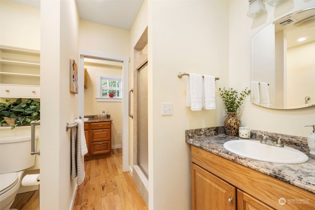 listing image 9360083937239910450