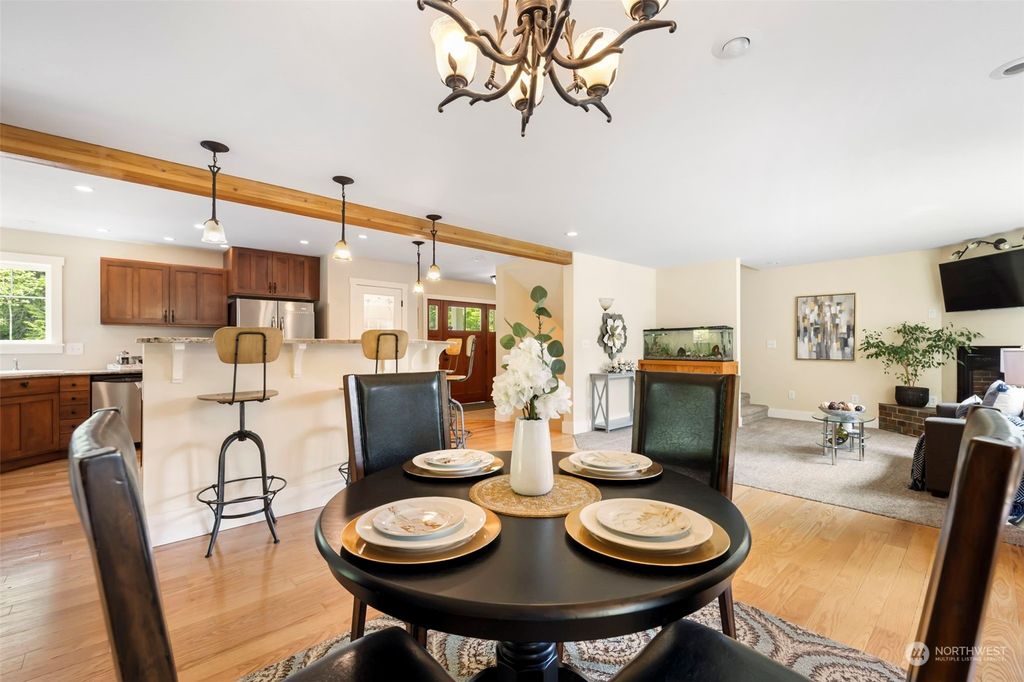 listing image 9360883715734210693