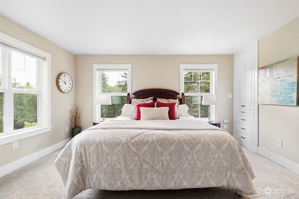 listing image 9364704873011406999