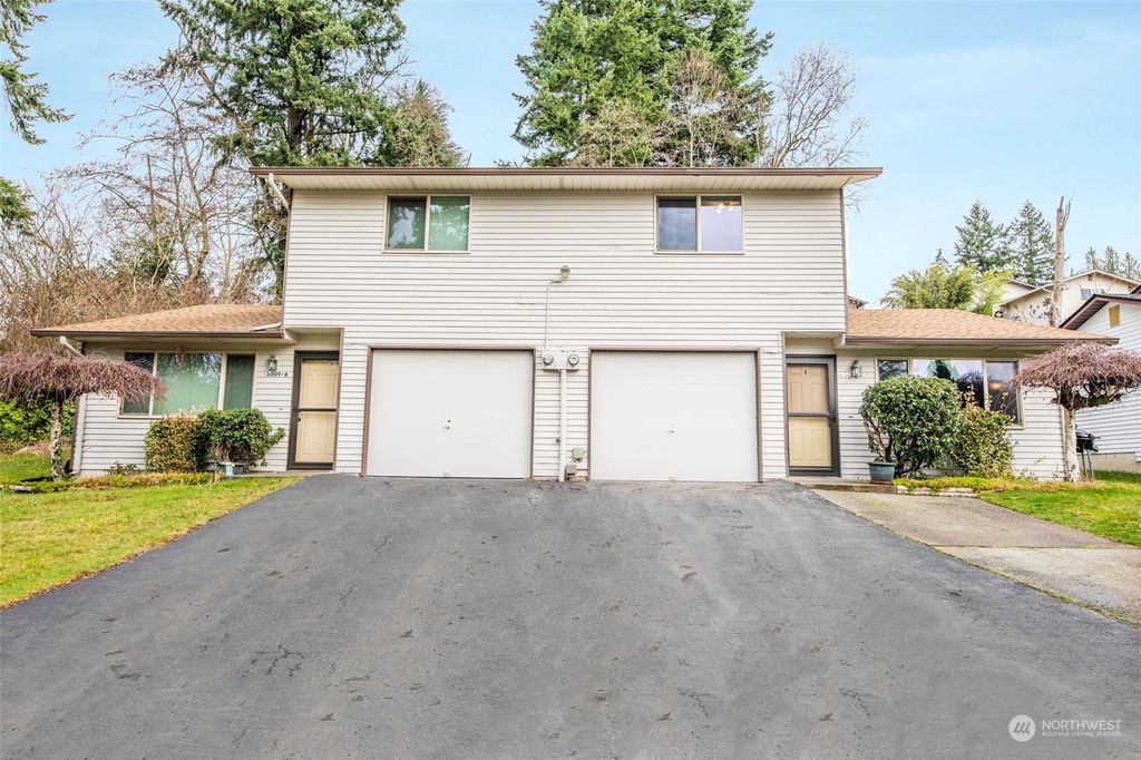 Photo of 6009 W Beech Street, Everett, WA 98203 (MLS # 2199002)