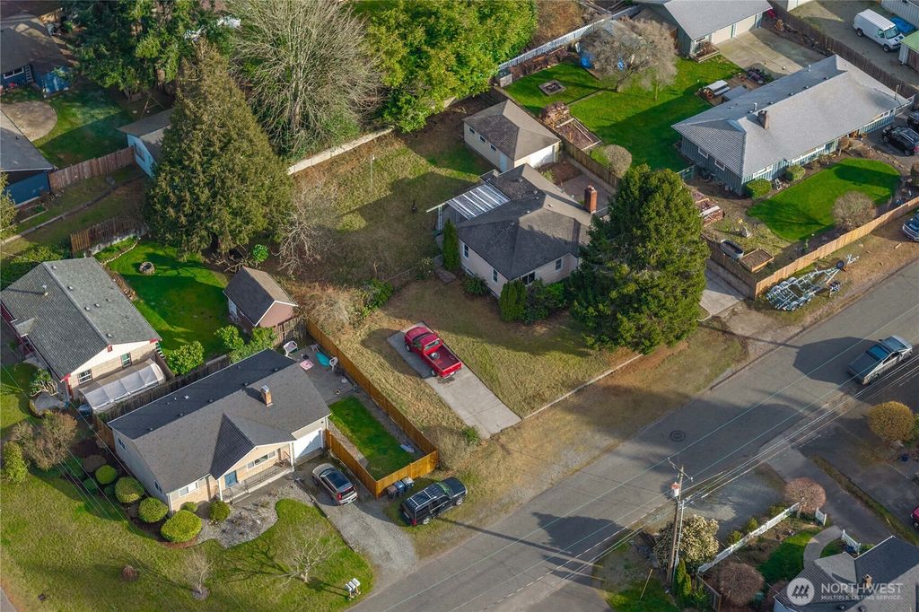 Photo of 3111 Greenwood Avenue W, University Place, WA 98466 (MLS # 2487135)