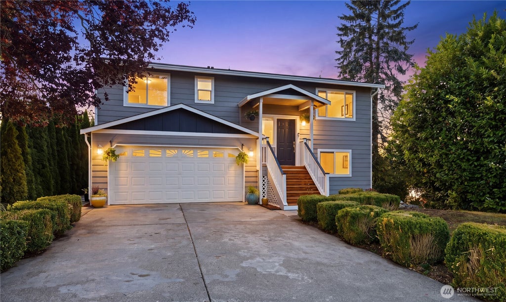 Photo of 8317 14th Place SE, Everett, WA 98205 (MLS # 2575773)