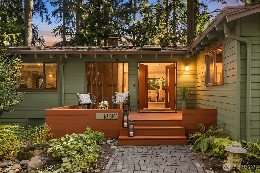 Photo of 18610 SE 58th Street, Issaquah, WA 98027 (MLS # 2444143)