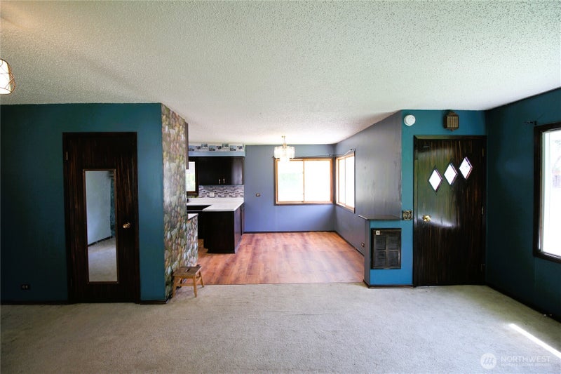 278 W Sixth Street