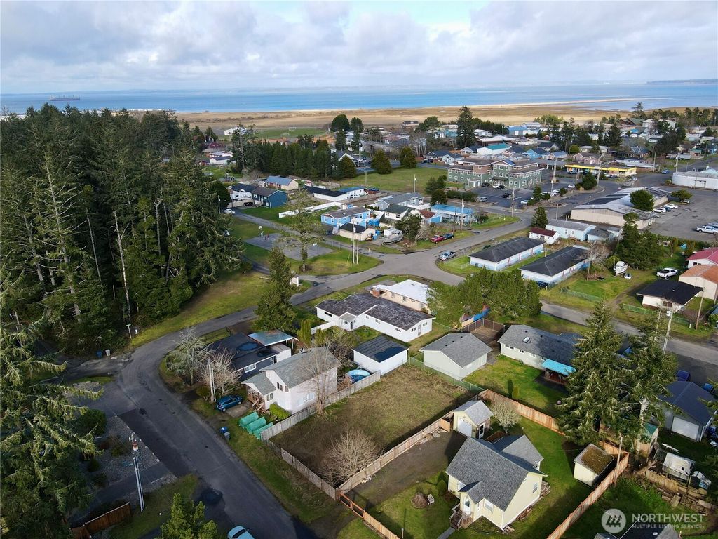 Photo of 0 N Adams Street, Westport, WA 98595 (MLS # 2487000)