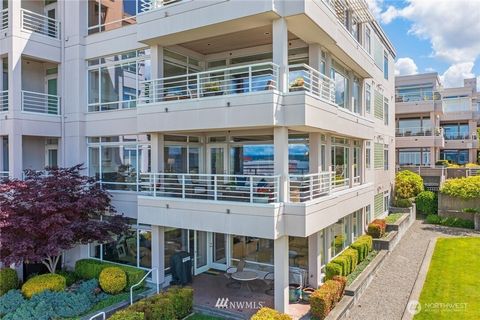 Photo of 225 2nd Street S #D3, Kirkland, WA 98033 (MLS # 2518618)