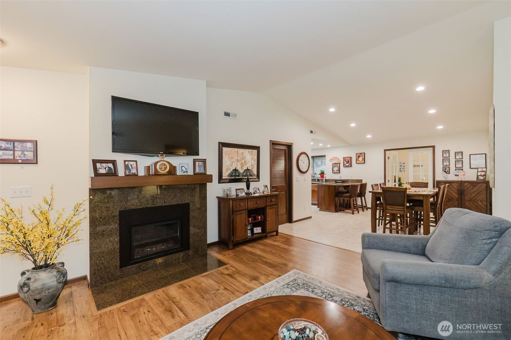 3614 Crestview Drive W