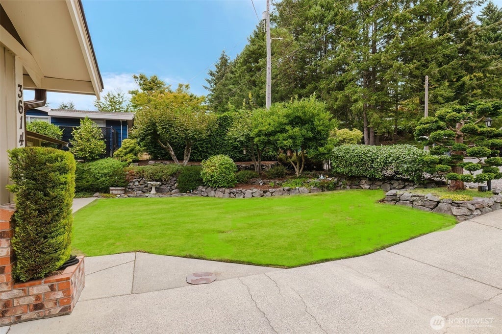 Photo of 3614 3616 Crestview Drive W, University Place, WA 98466 (MLS # 2573961)