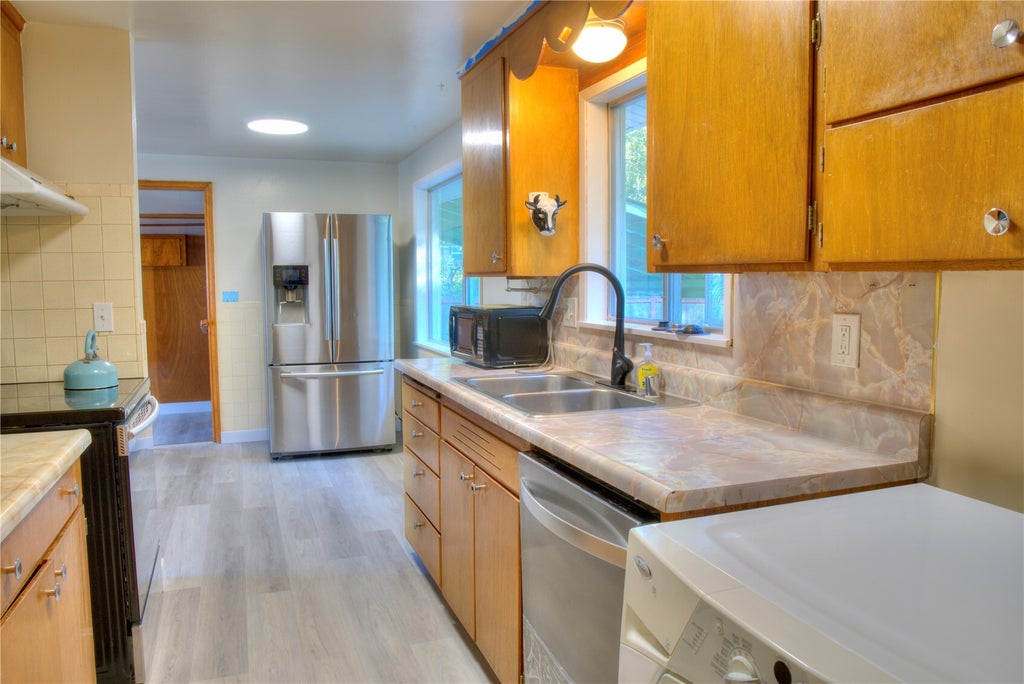 Photo of 12535 SE 172nd Street, Renton, WA 98058 (MLS # 2595600)