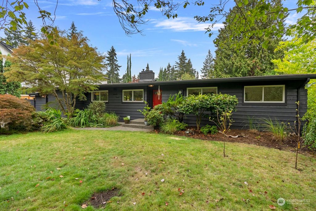 Photo of 7545 126th Avenue NE, Kirkland, WA 98033 (MLS # 2157415)