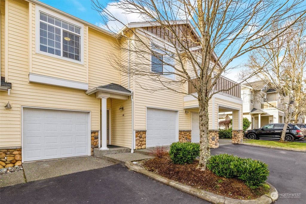 Photo of 1855 Trossachs Boulevard SE #1605, Sammamish, WA 98075 (MLS # 2030092)