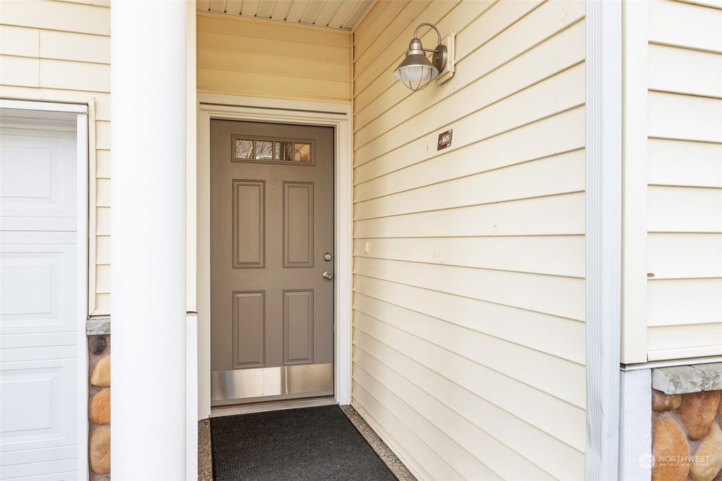 Photo of 1855 Trossachs Boulevard SE #1605, Sammamish, WA 98075 (MLS # 2030092)