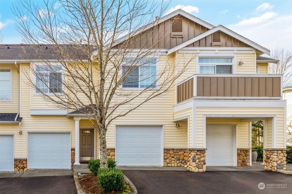 Photo of 1855 Trossachs Boulevard SE #1605, Sammamish, WA 98075 (MLS # 2030092)