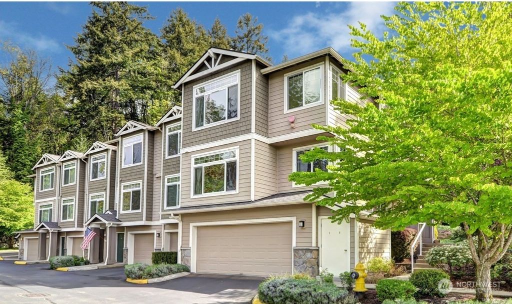 Photo of 3500 E Lake Sammamish Pkwy Pkwy SE #8-106, Sammamish, WA 98075 (MLS # 2181623)