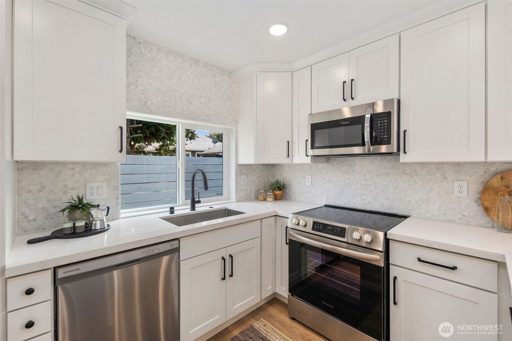 Photo of 820 A S Sullivan Street, Seattle, WA 98108 (MLS # 2474707)