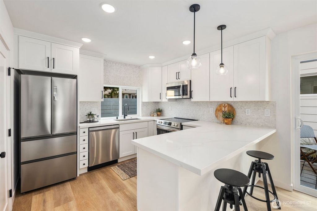 Photo of 820 A S Sullivan Street, Seattle, WA 98108 (MLS # 2474707)