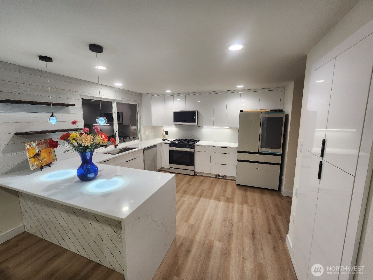 3008 Scenic Drive SE