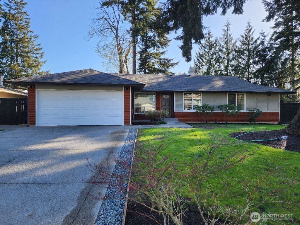 Photo of 3008 Scenic Drive SE, Auburn, WA 98023 (MLS # 2502449)