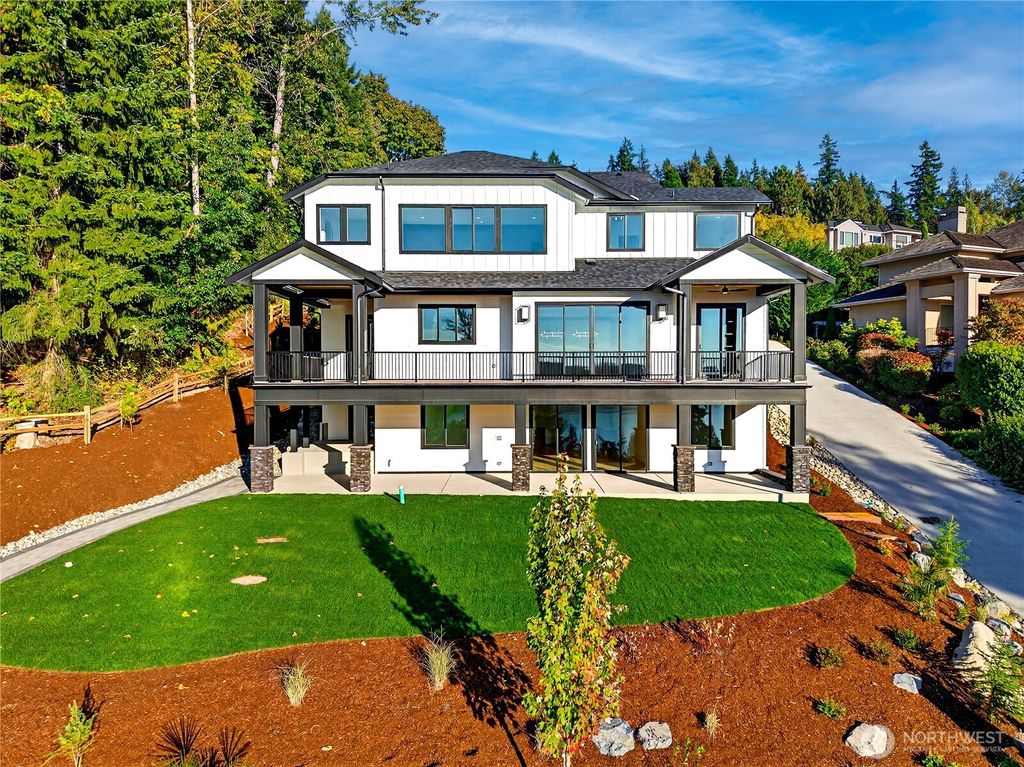 Photo of 1642 205th Place NE, Sammamish, WA 98074 (MLS # 2441350)