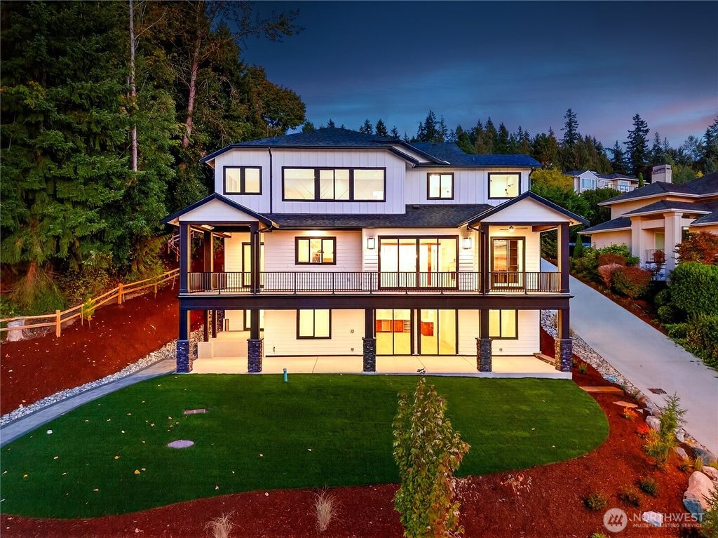 Photo of 1642 205th Place NE, Sammamish, WA 98074 (MLS # 2441350)