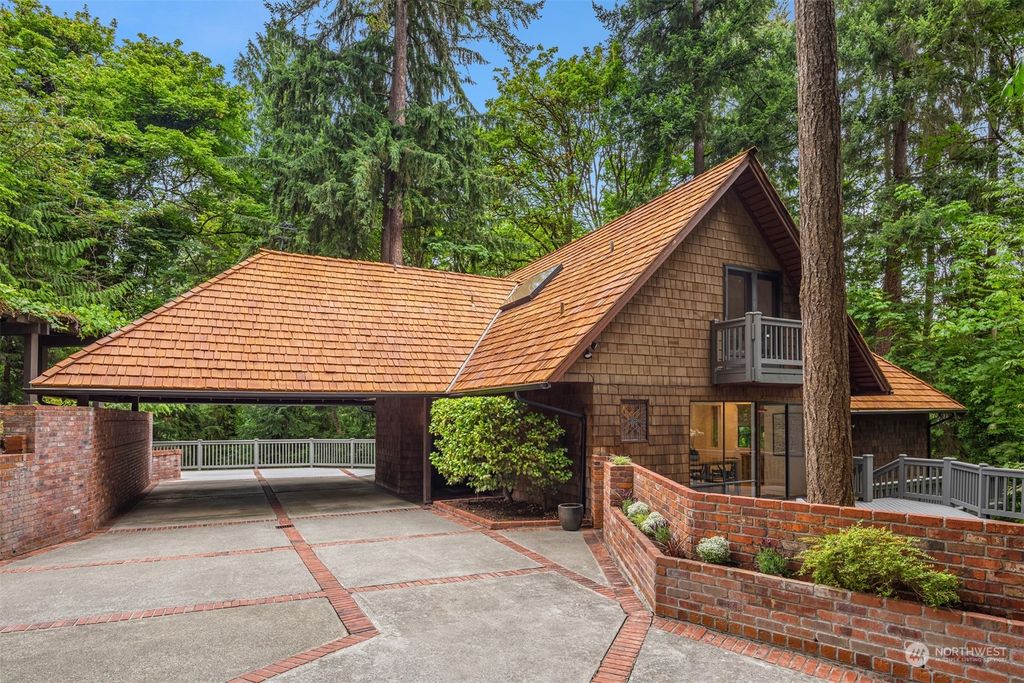 Photo of 5316 E Mercer Way, Mercer Island, WA 98040 (MLS # 2171007)