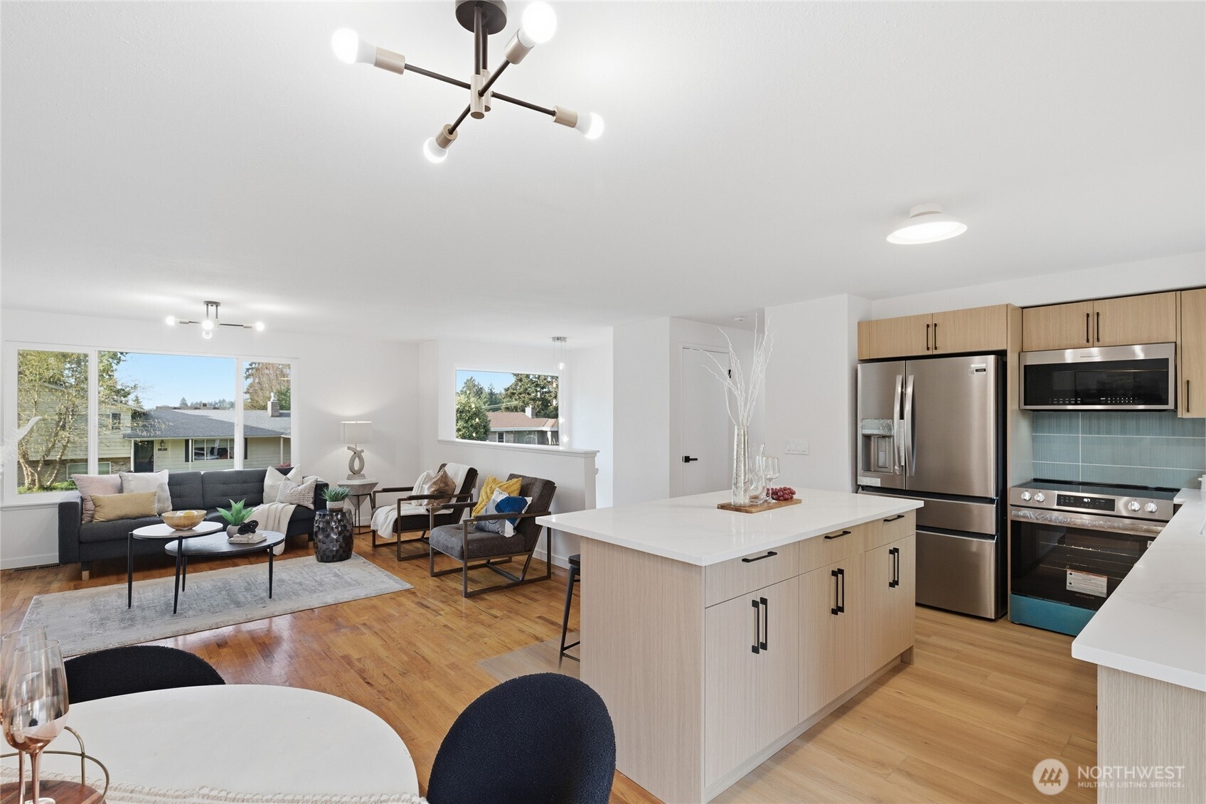 1204 E Laurel Street