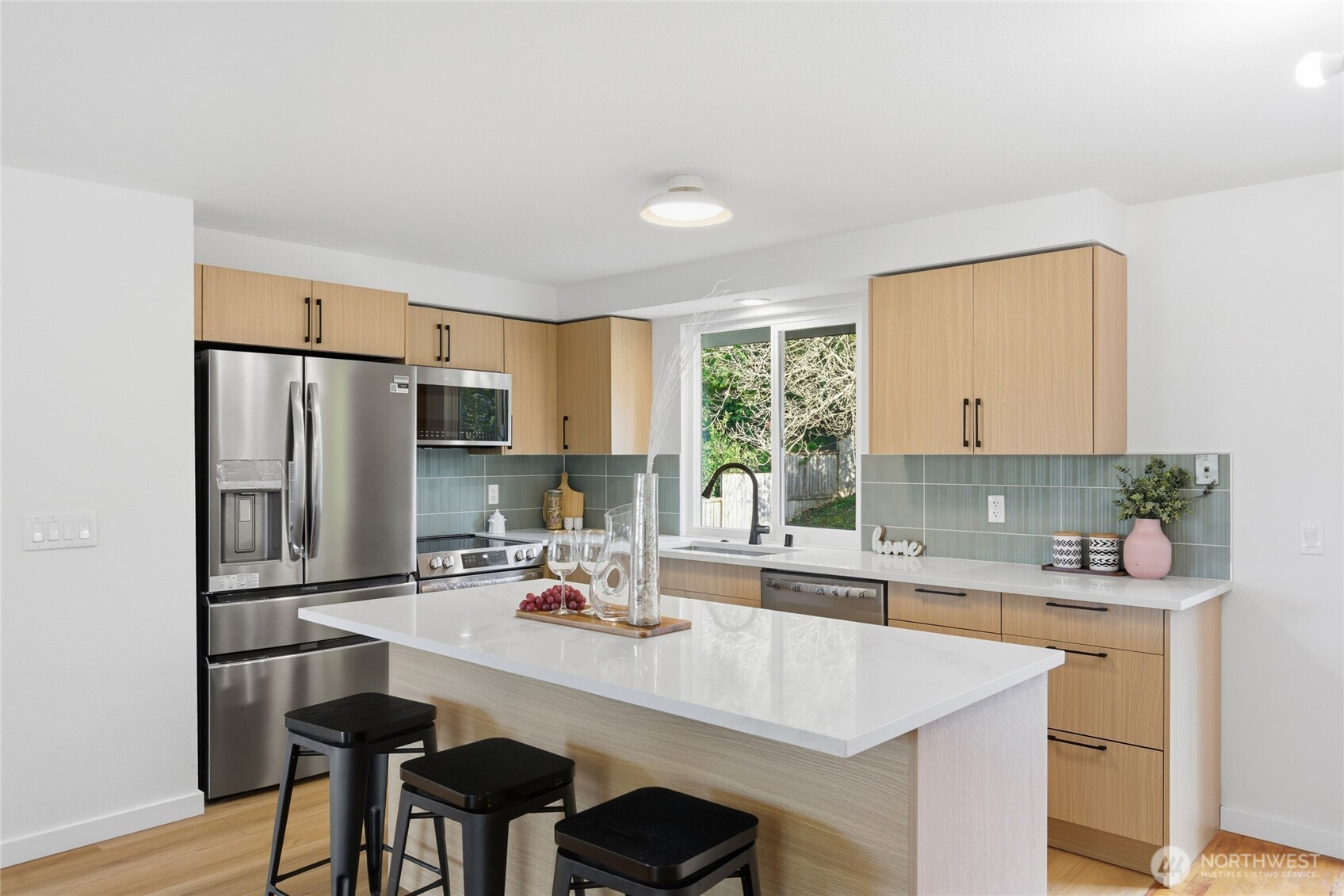 1204 E Laurel Street