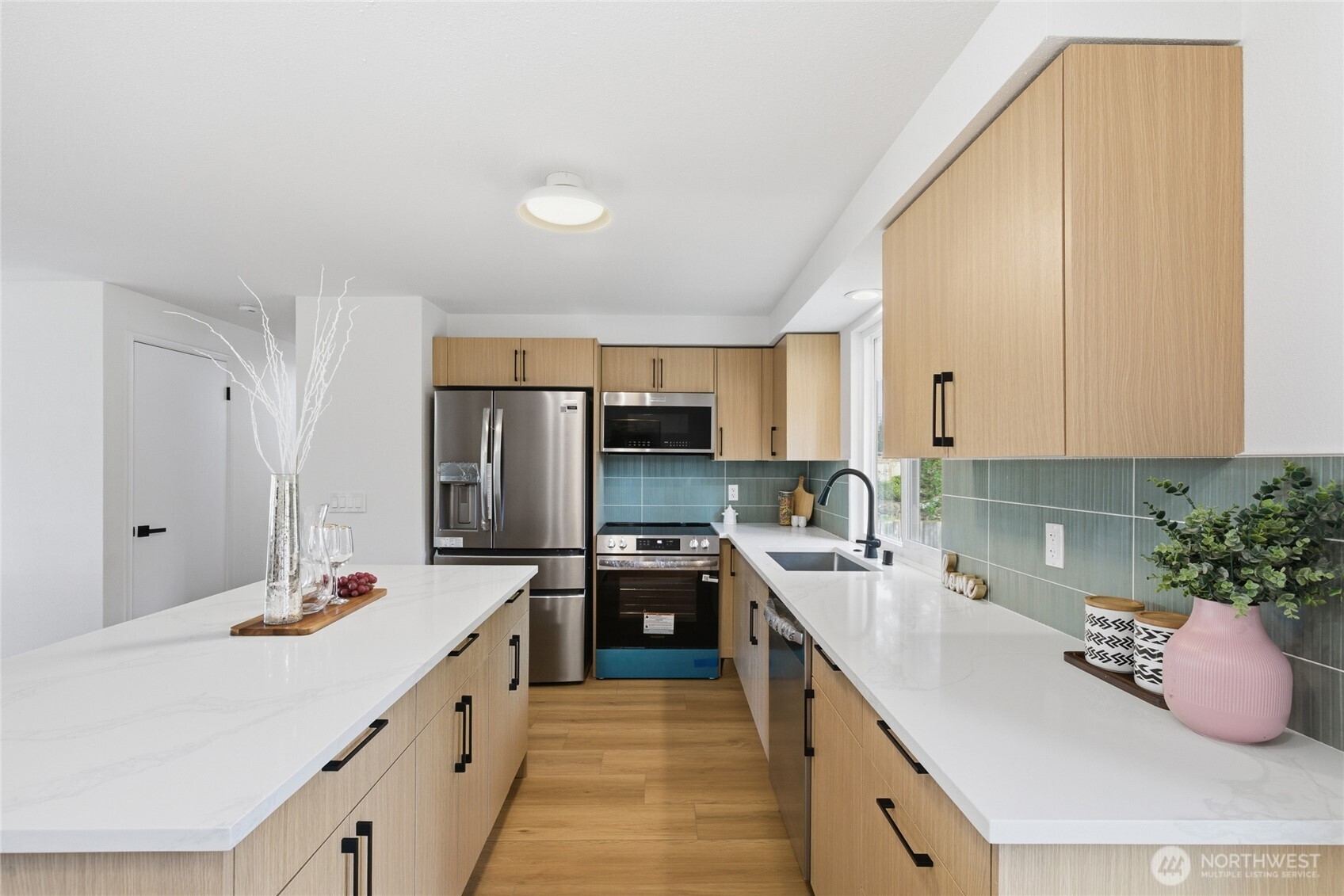 1204 E Laurel Street