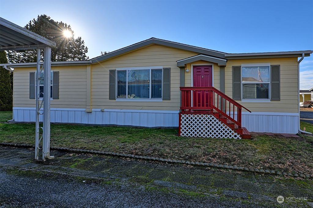 Photo of 16600 25th Avenue NE #123, Marysville, WA 98271 (MLS # 2038923)