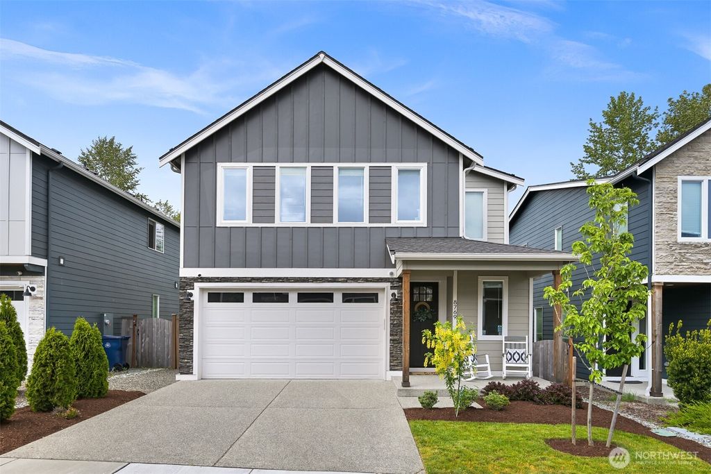 Photo of 8769 69th Place NE, Marysville, WA 98270 (MLS # 2521633)