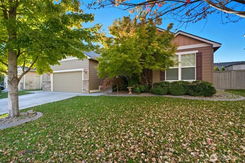 Photo of 5805 W 14th Avenue, Kennewick, WA 99338 (MLS # 2443887)