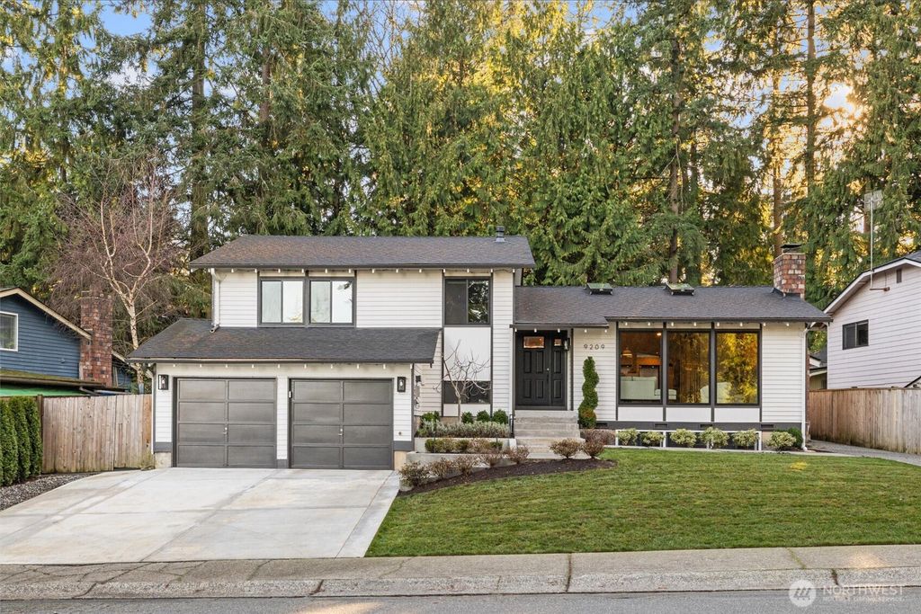 Photo of 9209 NE 142nd Way, Kirkland, WA 98034 (MLS # 2467575)