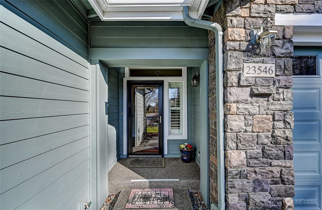 Photo of 23546 NE 122nd Court, Redmond, WA 98053 (MLS # 2048068)