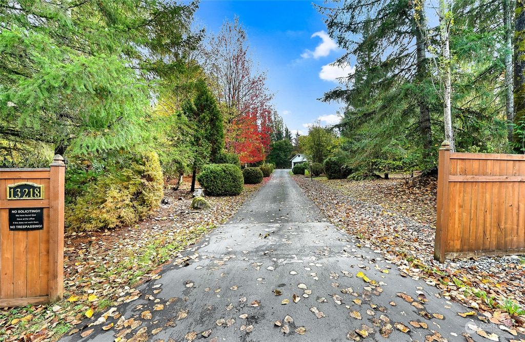 Photo of 13218 206th Avenue NE, Woodinville, WA 98077 (MLS # 2045137)