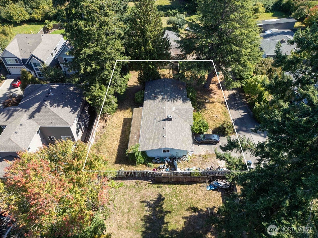 Photo of 12420 NE 87th Street, Kirkland, WA 98072 (MLS # 2586722)