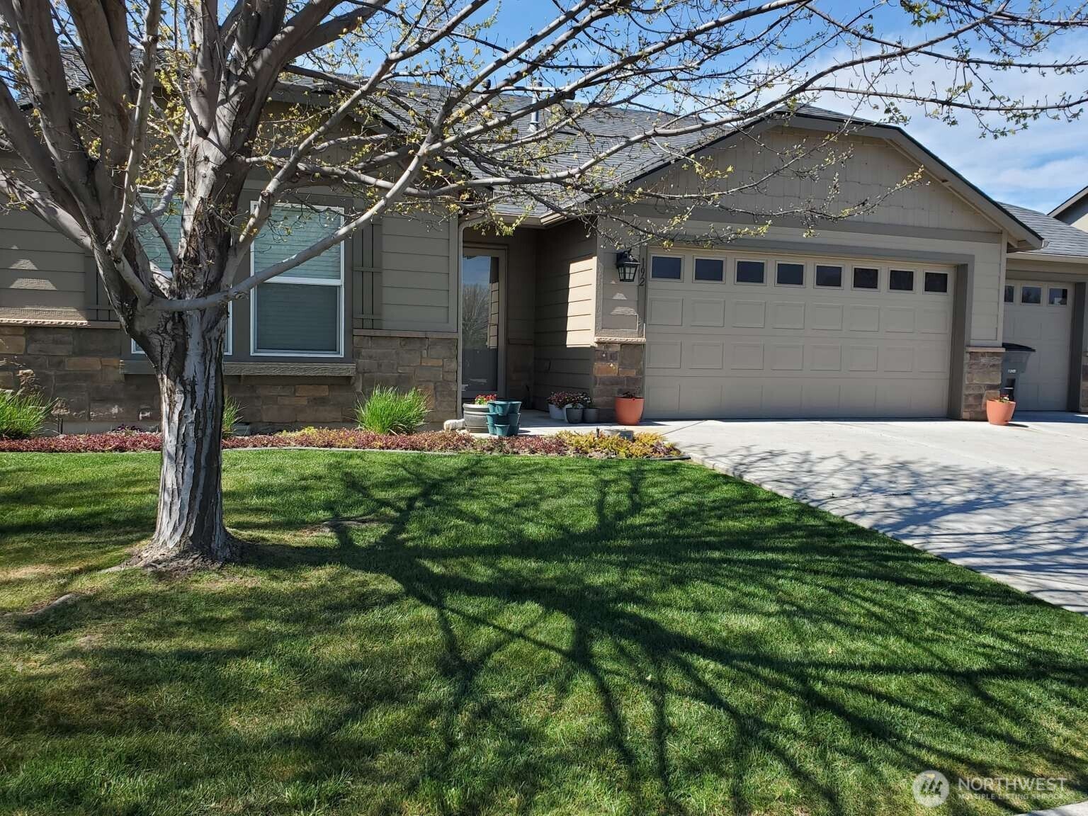 192 S Osborne Street