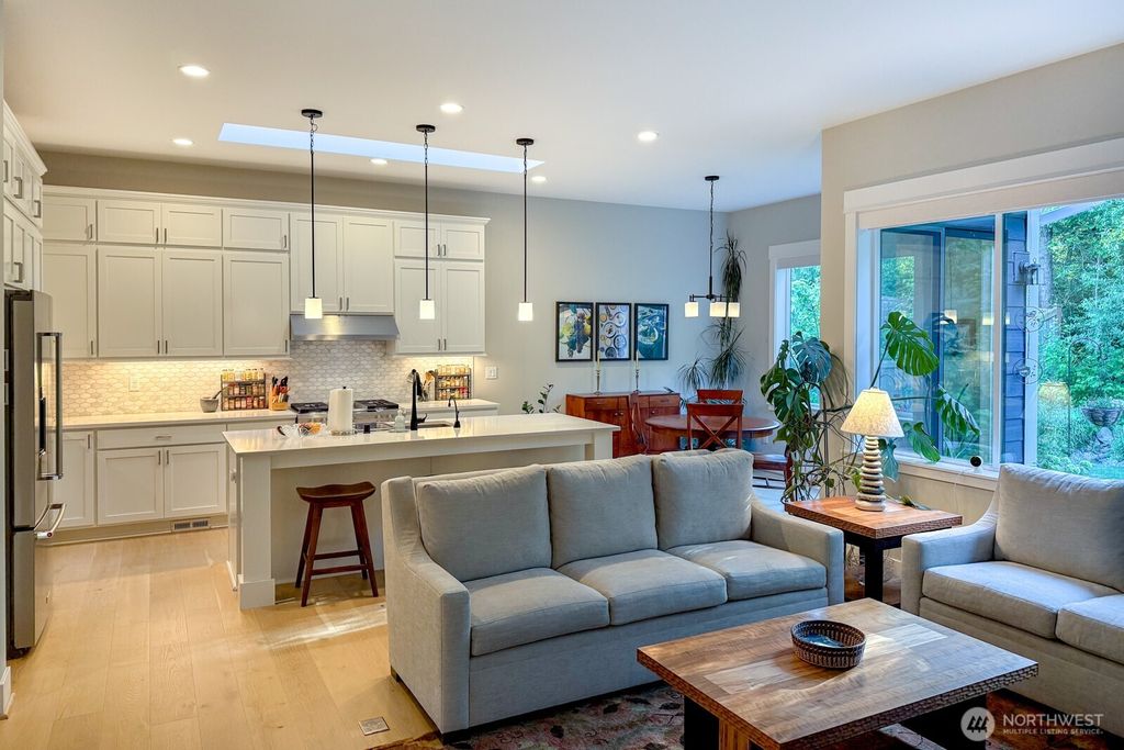 Photo of 1375 Bandera Avenue SE, North Bend, WA 98045 (MLS # 2387305)