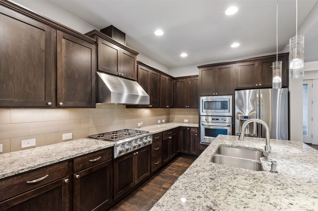 Photo of 604 Field Place NE, Renton, WA 98059 (MLS # 2204508)