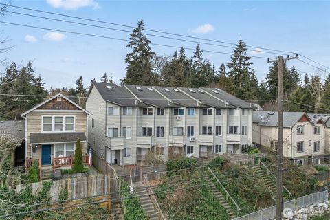 13713 Greenwood Avenue N, Seattle, WA 98133 - MLS#: 2335182