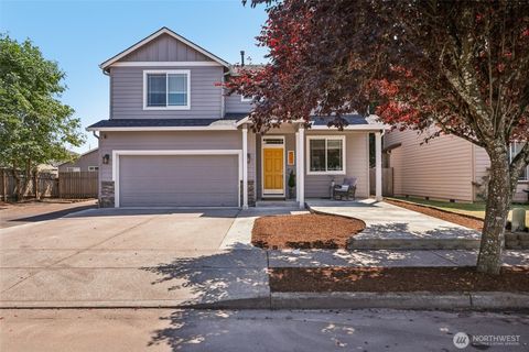 Photo of 821 SE 11th Street, Battle Ground, WA 98604 (MLS # 2554141)