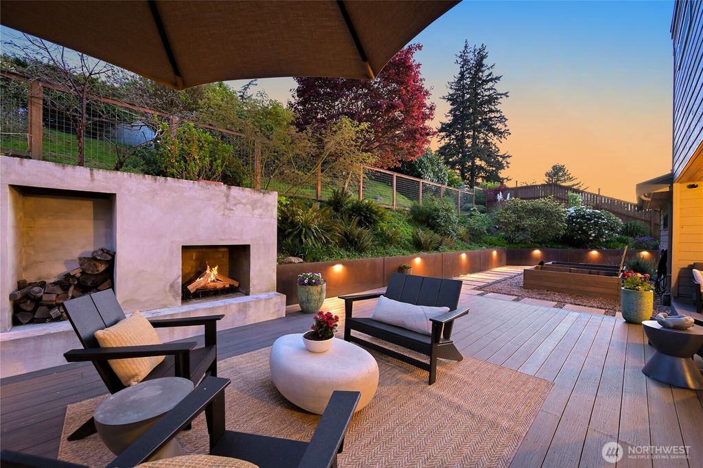Photo of 220 Bayside Road, Bellingham, WA 98225 (MLS # 2514891)