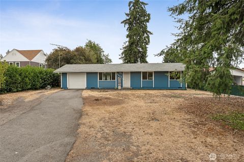 Photo of 9008 Wildwood Avenue SW, Lakewood, WA 98498 (MLS # 2421658)
