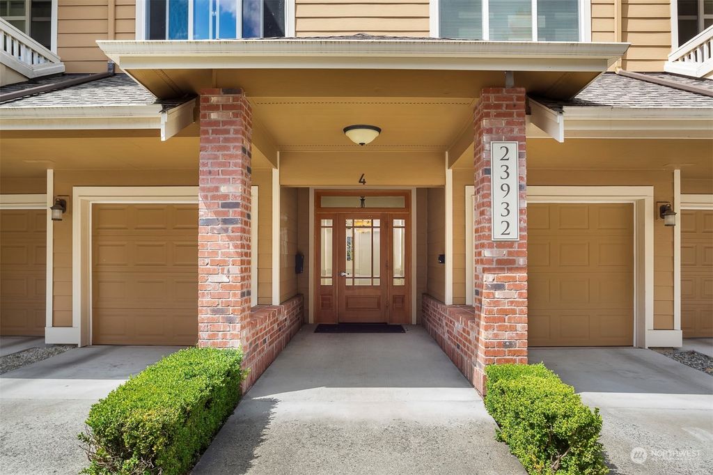 Photo of 23932 NE 115th Lane #101, Redmond, WA 98053 (MLS # 2268942)