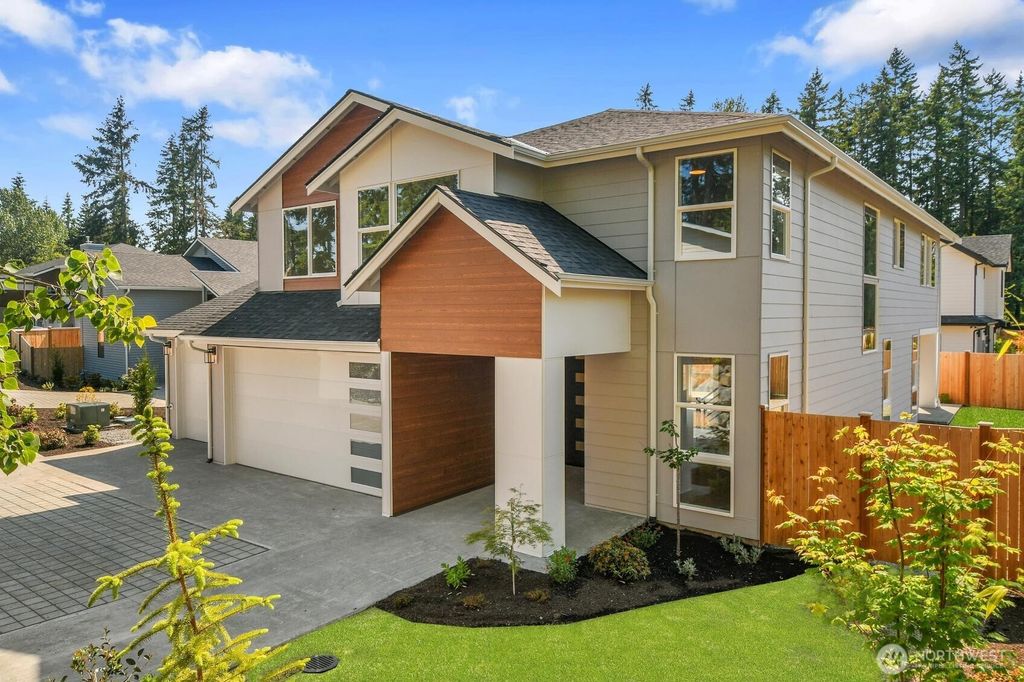 Photo of 16604 63rd Avenue W, Lynnwood, WA 98037 (MLS # 2336056)