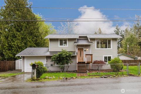 Photo of 2045 California Avenue E, Port Orchard, WA 98366 (MLS # 2508155)