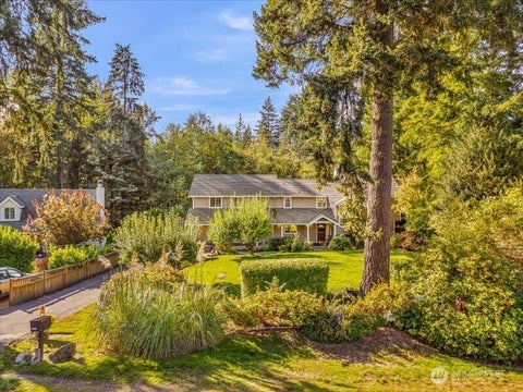 Photo of 15219 78th Avenue NE, Kenmore, WA 98028 (MLS # 2590938)