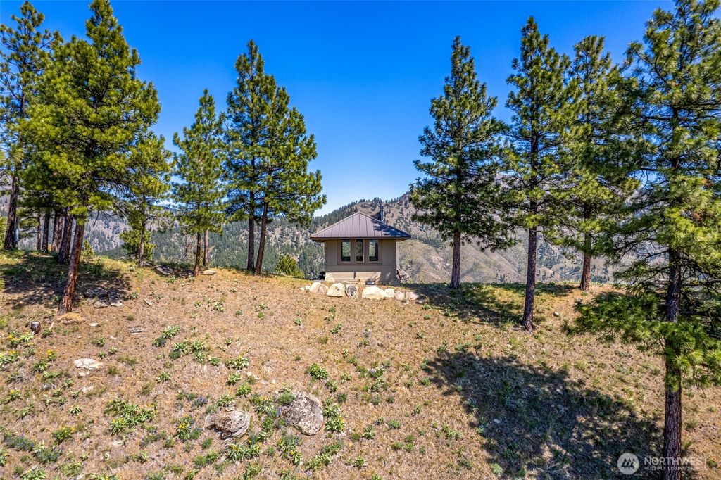 Photo of 1021 Chicken Farm Lane, Cashmere, WA 98815 (MLS # 2498962)