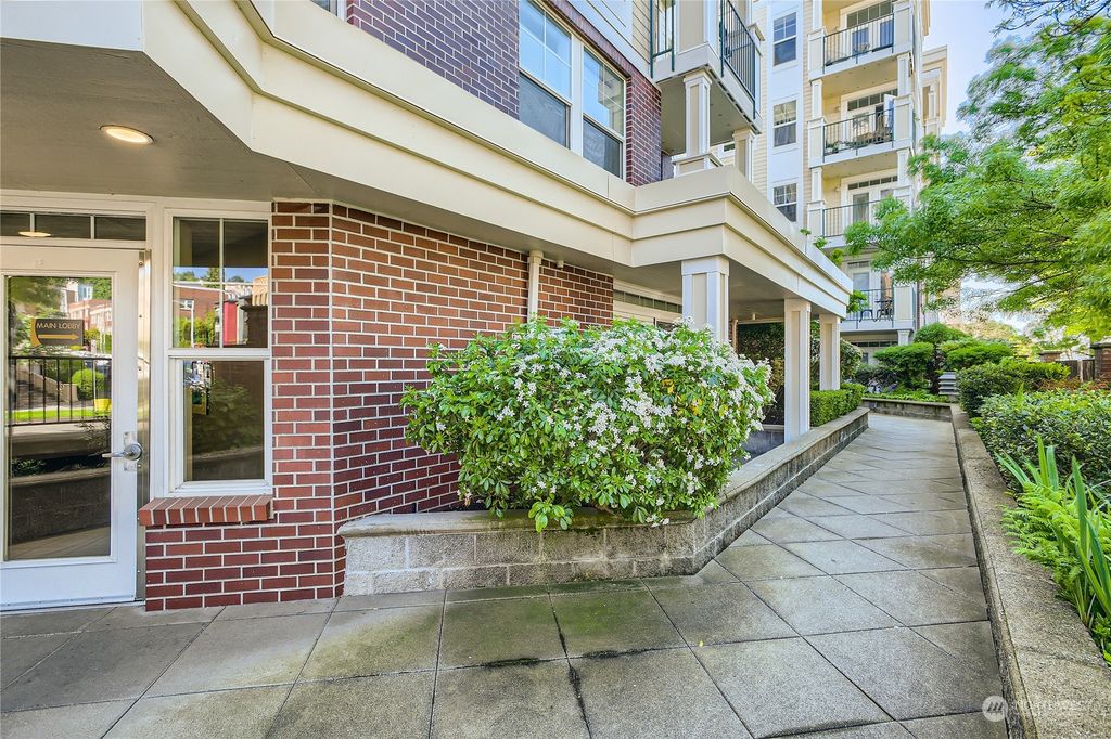 Photo of 530 4th Avenue W #303, Seattle, WA 98119 (MLS # 2068523)